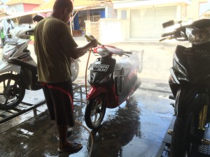 【バリ島でバイクレンタルしたい方必見！】バリ島で洗車屋さんに行ってきた話！